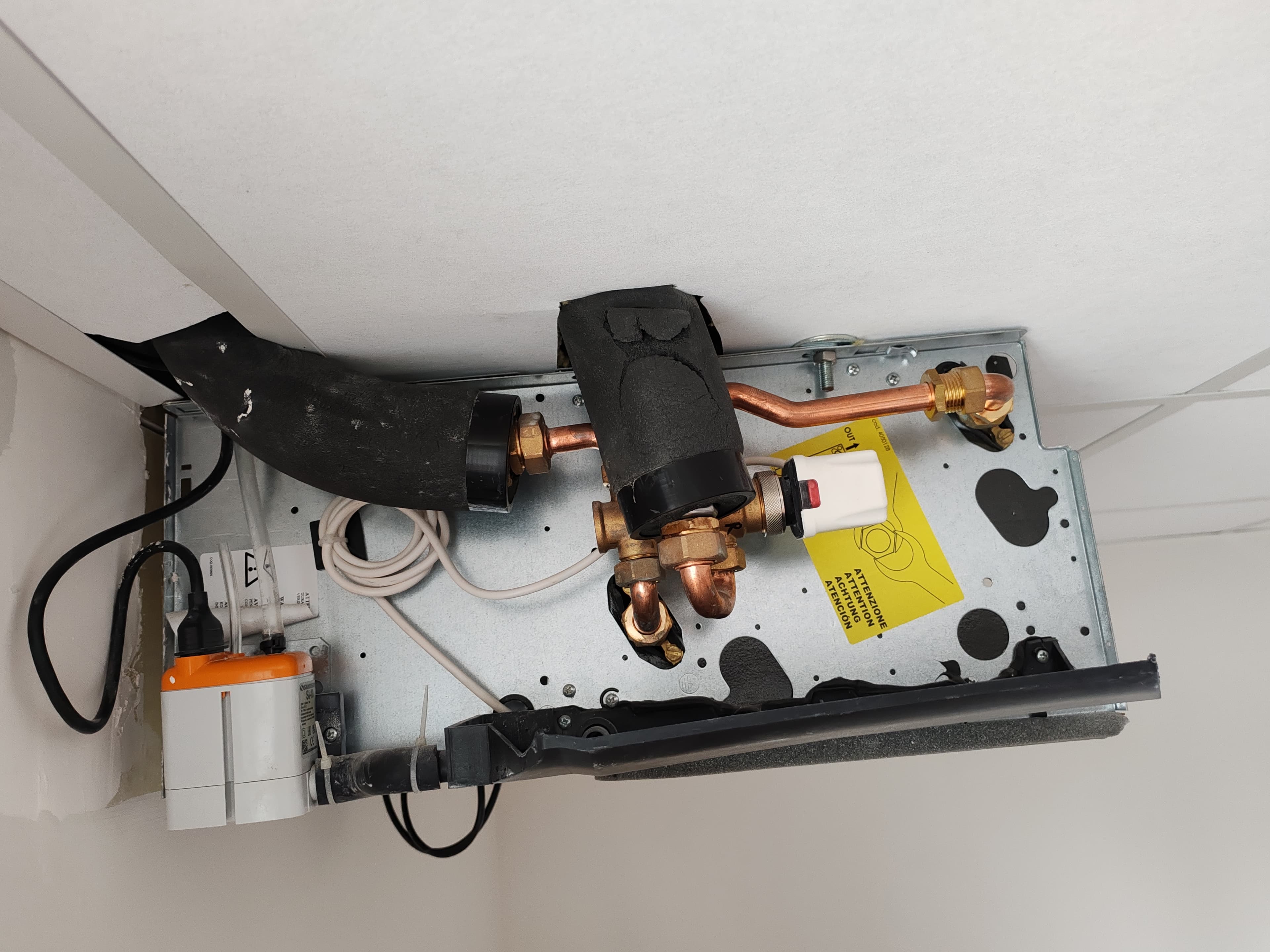 Climatisation — Unité gainable en faux plafond